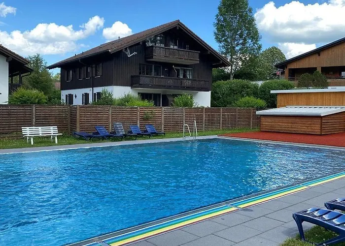 Mit Schoener Sonnenterrasse Im Reichenbach F15 *