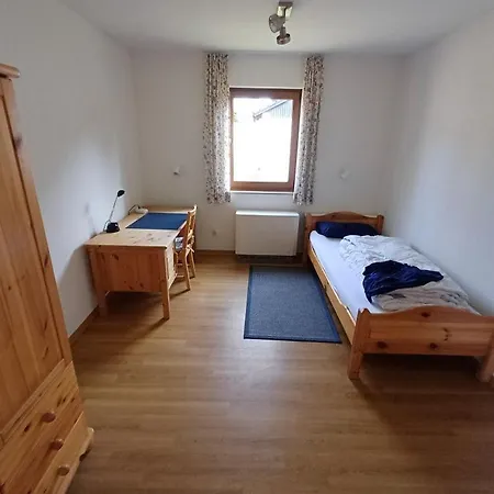 Mit Schoener Sonnenterrasse Im Reichenbach F15 *